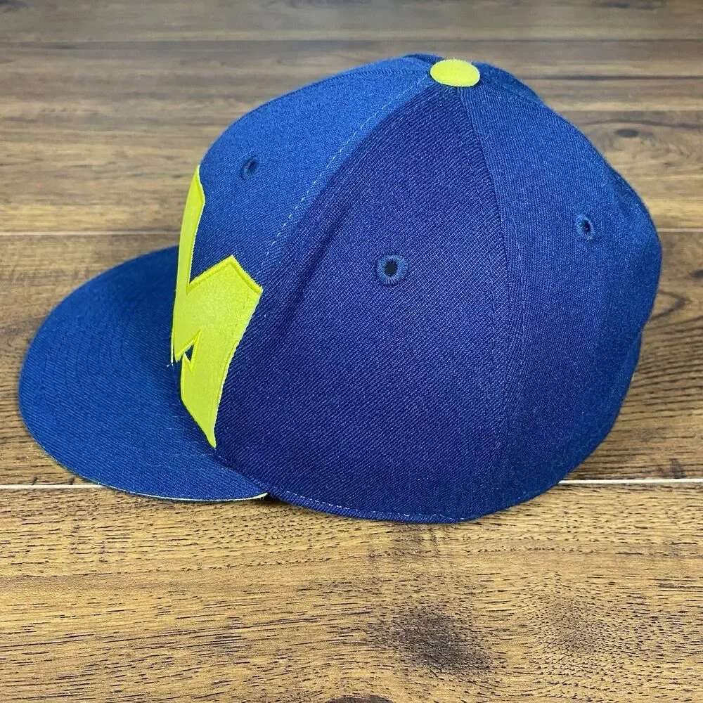 Michigan Wolverines Adidas Flexfit Hat 210 Fitted Size 6 7/8 - 7 1/4 Blue Yellow